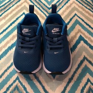 Toddler Nike air tavas